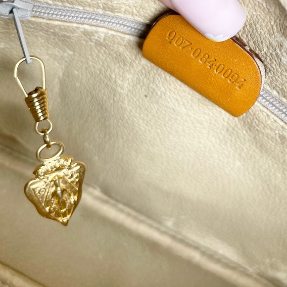 Vintage Gucci Floral & Dragonfly Tan Crossbody bag - Picture 13 of 17